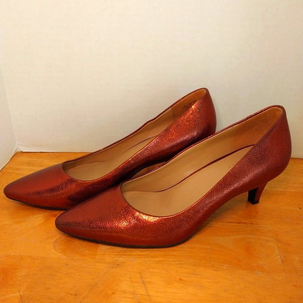 Naturalizer Womens Shimmer Red Kitten Heels Shoes 7.5 W BEVERLY